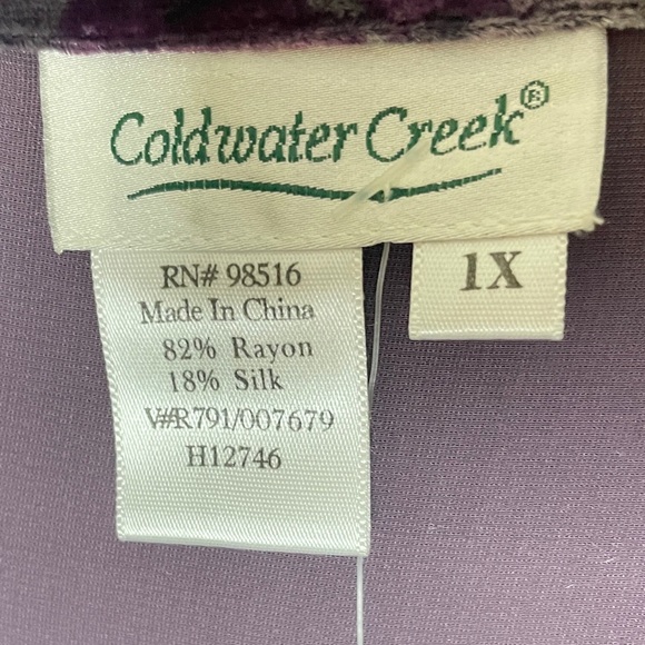 Coldwater Creek Purple Dark Floral Velvet Tunic Top Blouse 1X Button Front Moody - Picture 5 of 13